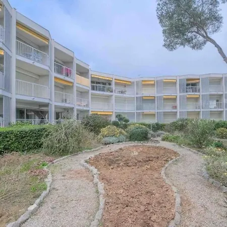 Apartment Spacious With Pool Near The Sea Saint-Raphael (Var)