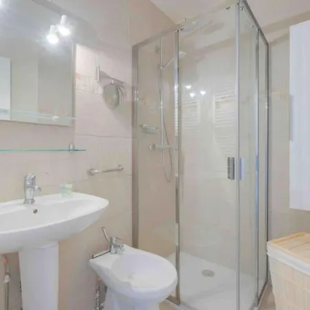 Spacious With Pool Near The Sea *