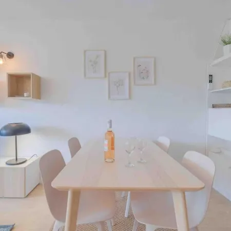 Spacious With Pool Near The Sea * Saint-Raphael (Var)