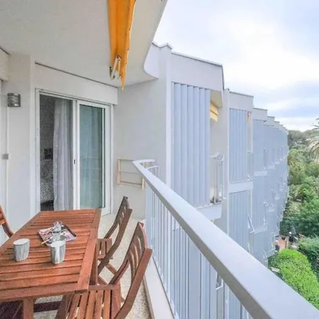 Spacious With Pool Near The Sea * Saint-Raphael (Var)